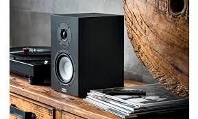 Magnat Multi Monitor 220 Powered Bookshelf Speaker System (pair)