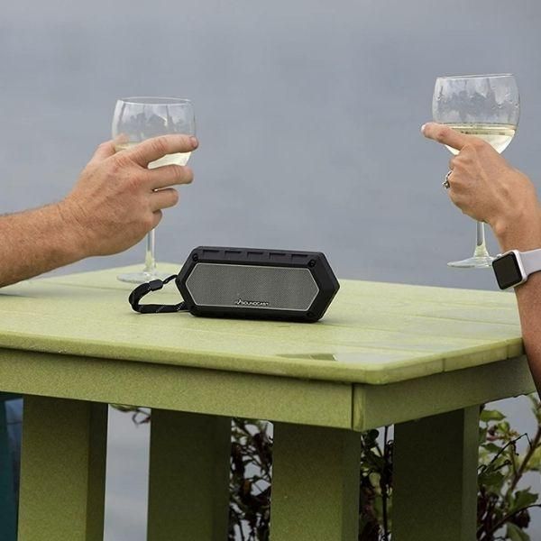 Soundcast Vg1 Portable Bluetooth Speaker System
